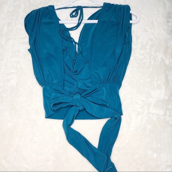 Soprano Women Sexy Backless Blue Small Top - Picture 5 of 6